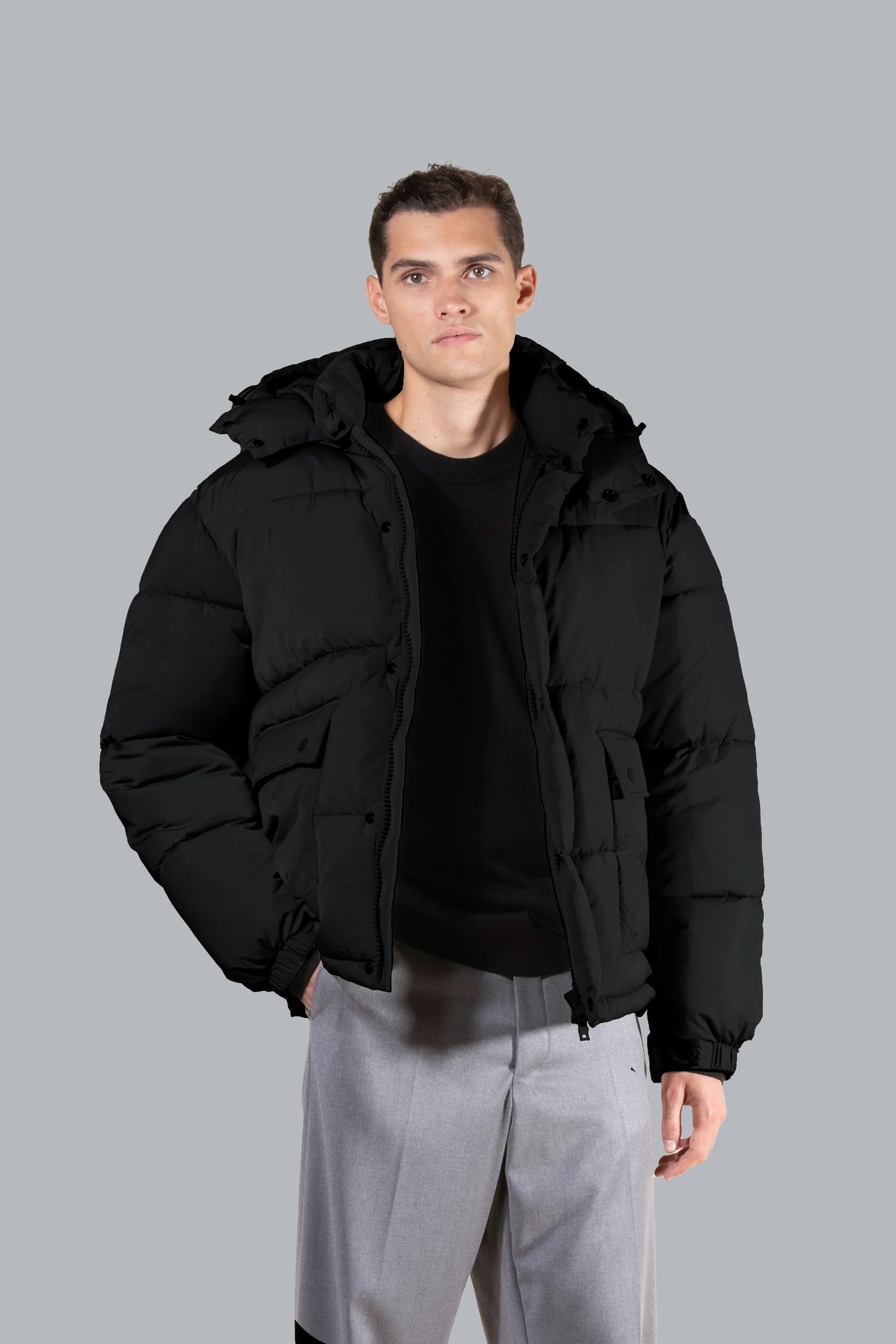 Piumino boxy fit con cappuccio