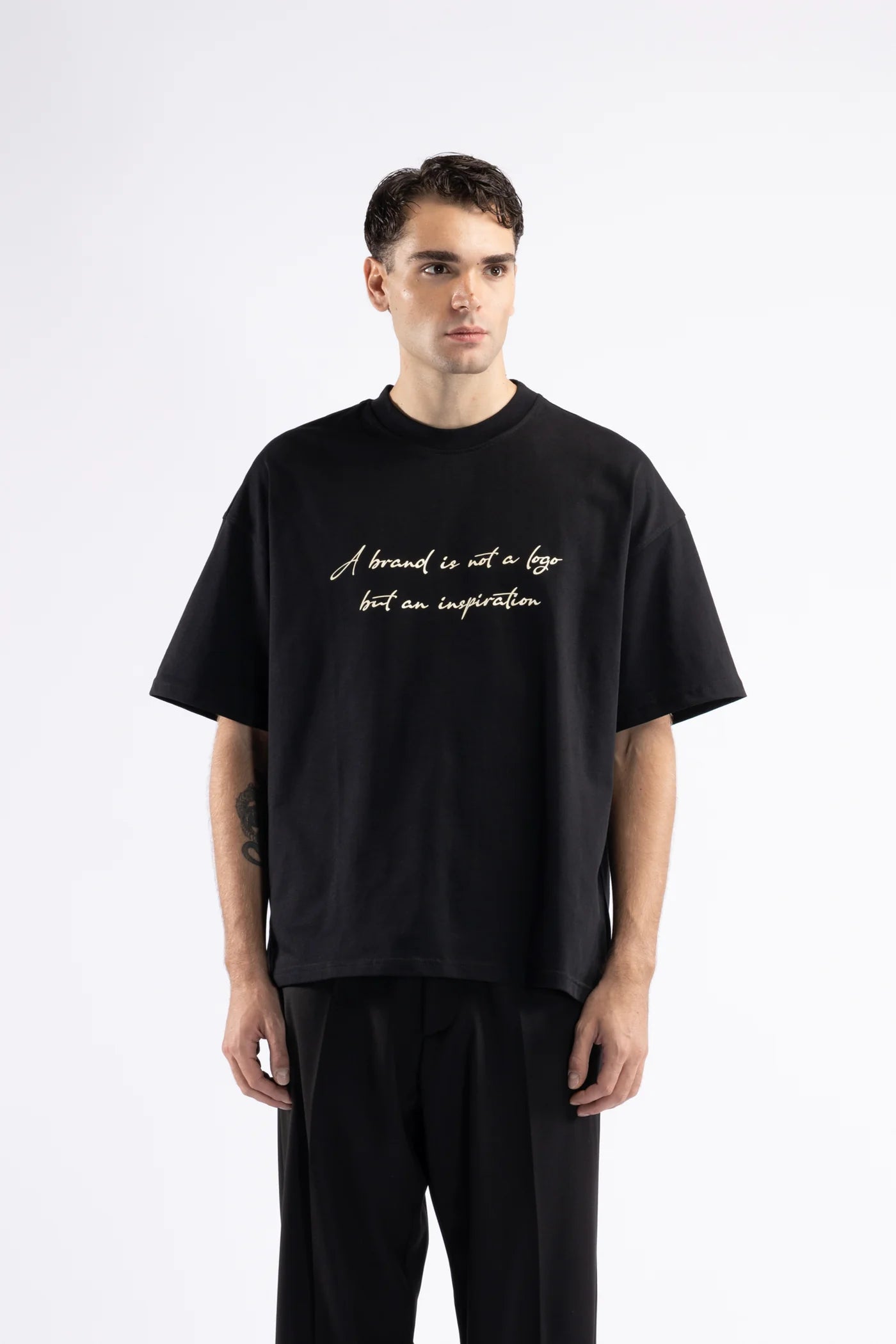 T-shirt oversize con stampa - Nero