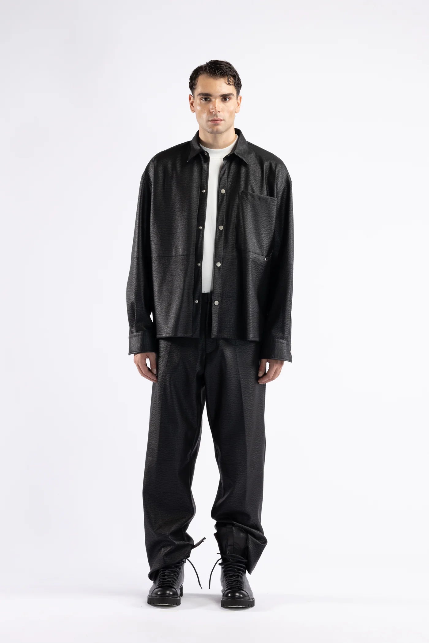 Pantalone largo in tessuto effetto pelle - Nero