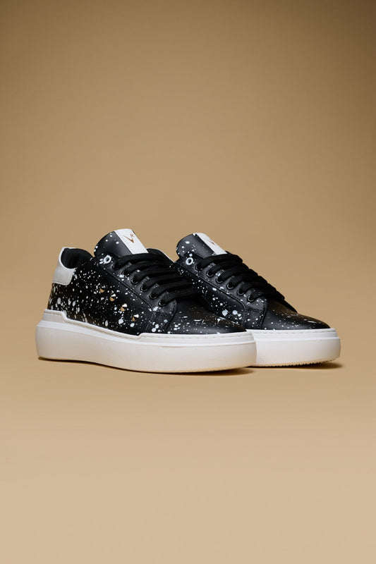 Vegas - Sneakers nere in pelle con retro bianco e borchie V2 Brand