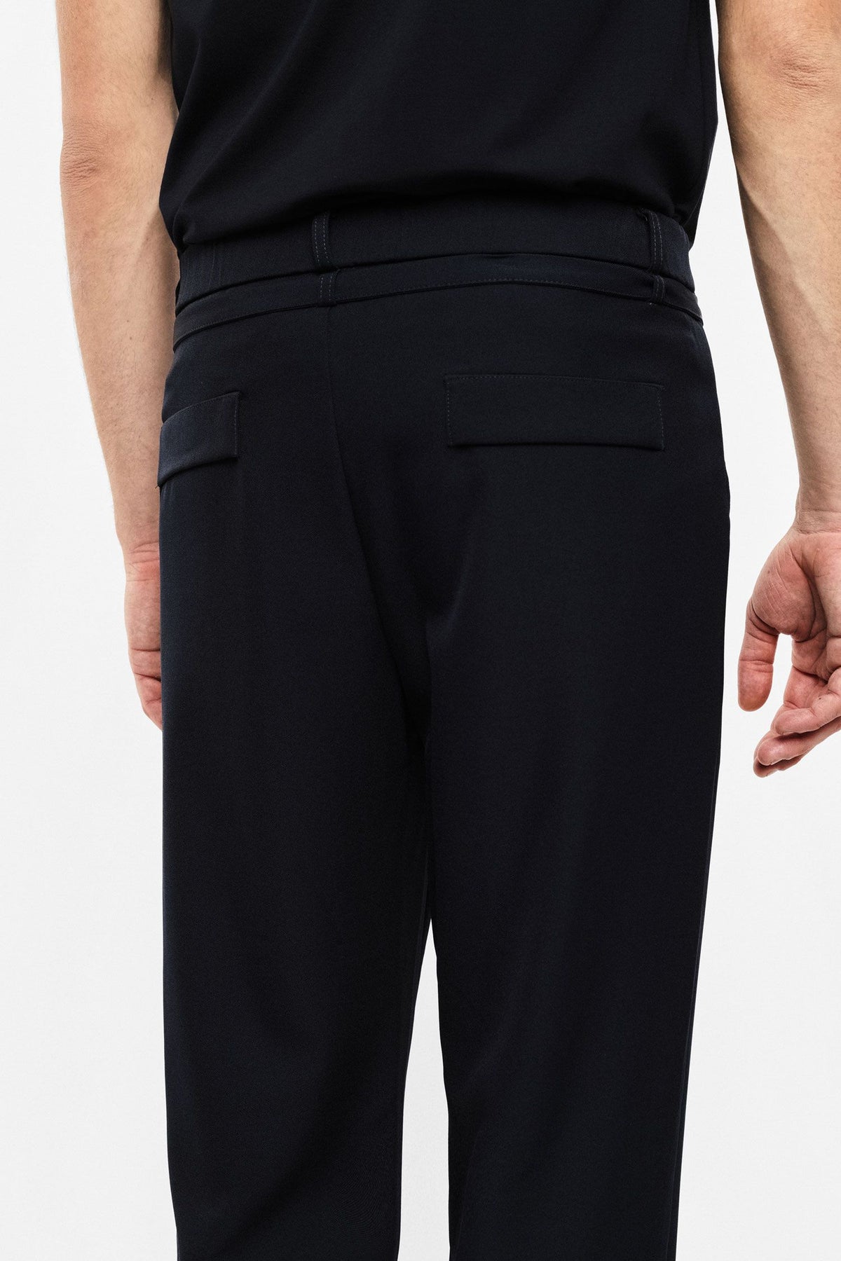 Pantaloni regular-fit con pince e cintura sottile Blu Imperial P89793D519