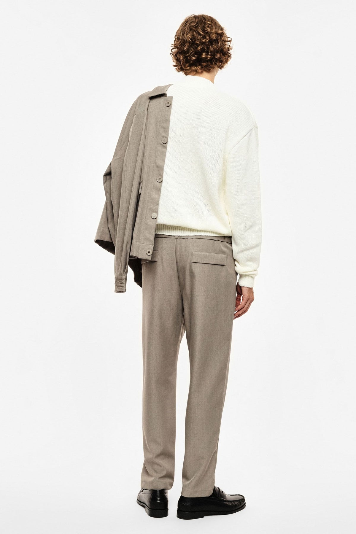 Pantaloni regular-fit con pince e cintura sottile Tortora Imperial P89793D519