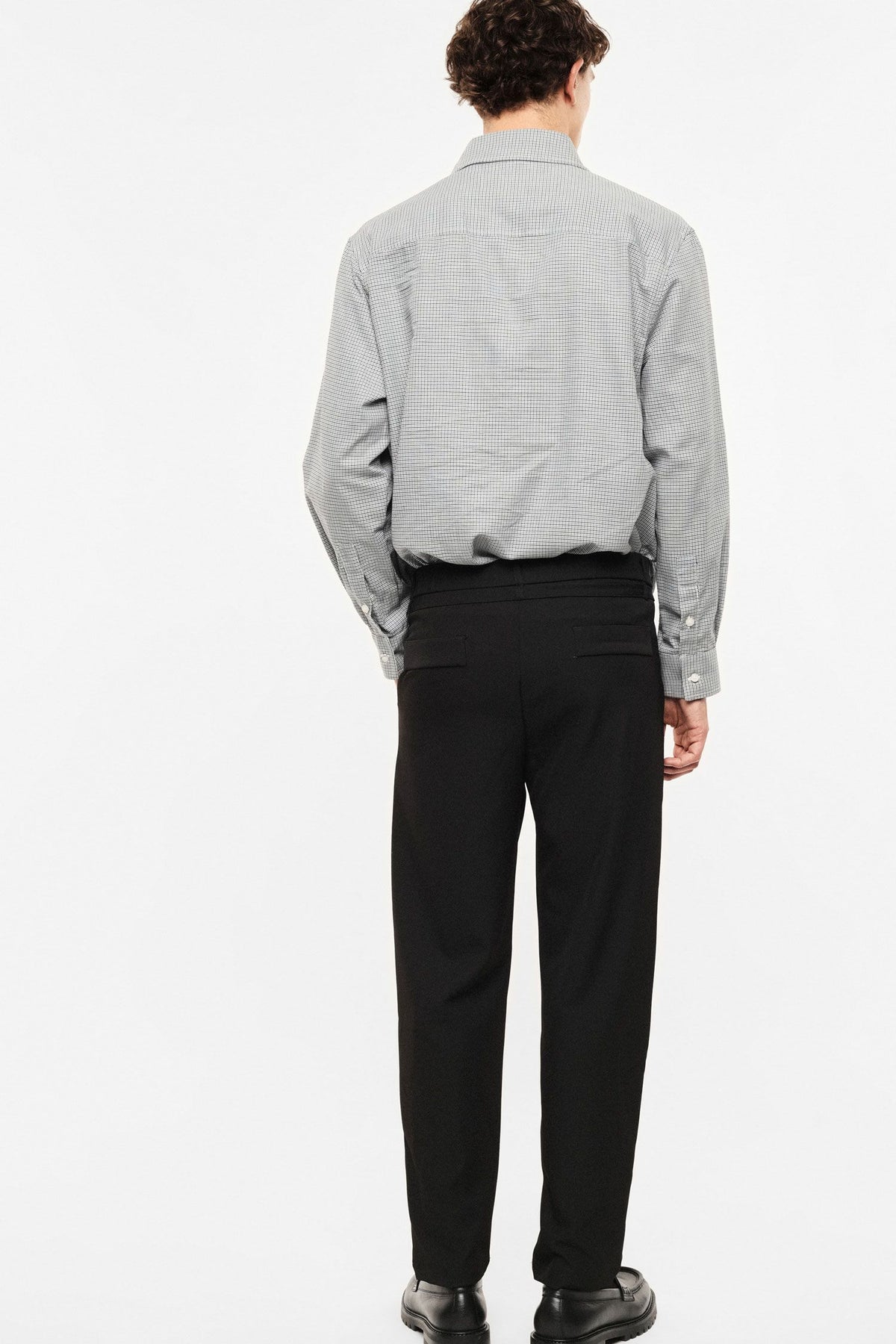 Pantaloni regular-fit con pince e cintura sottile Nero Imperial P89793D519