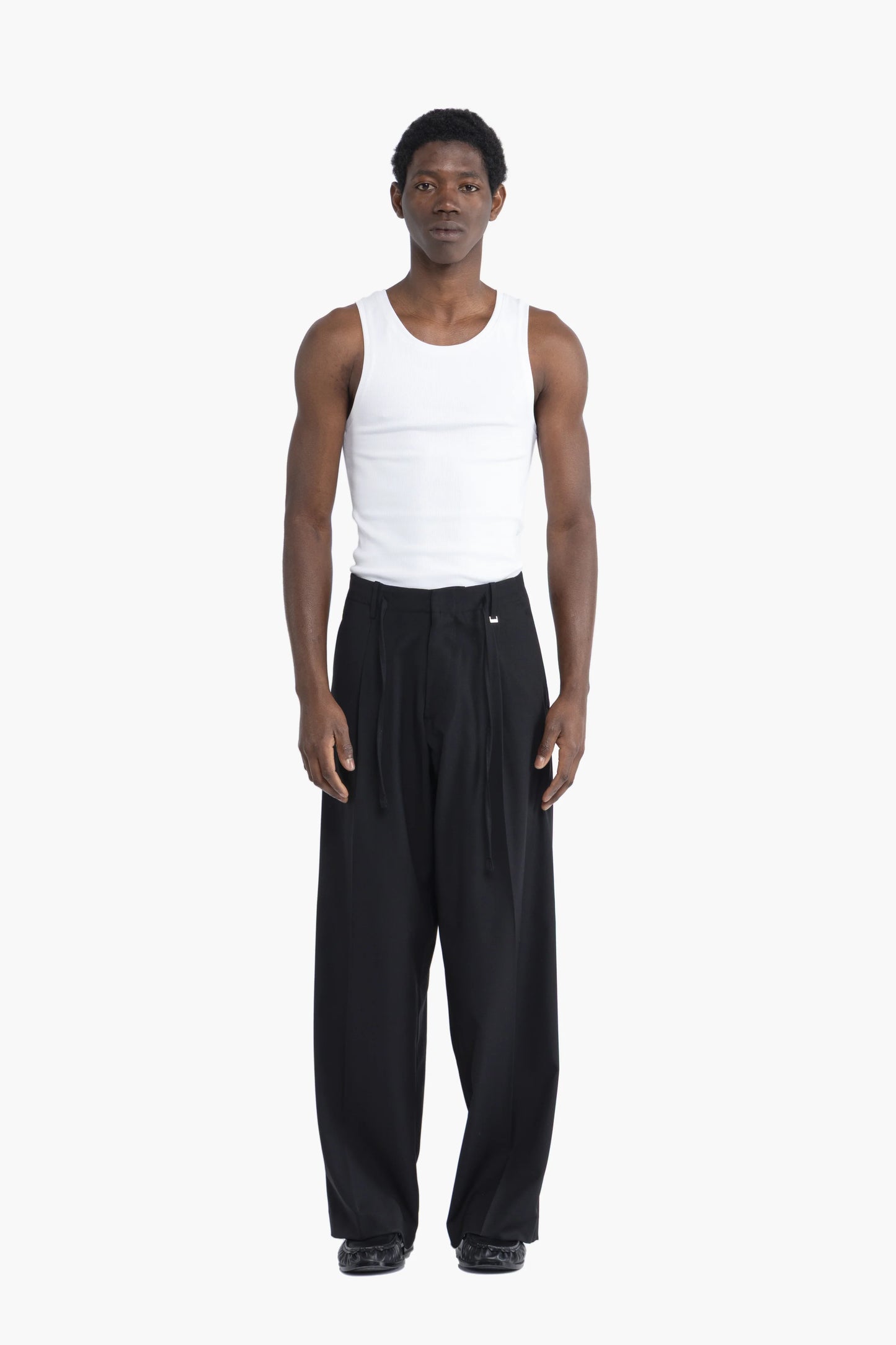 Pantalone con coulisse fondo molto ampio - Nero