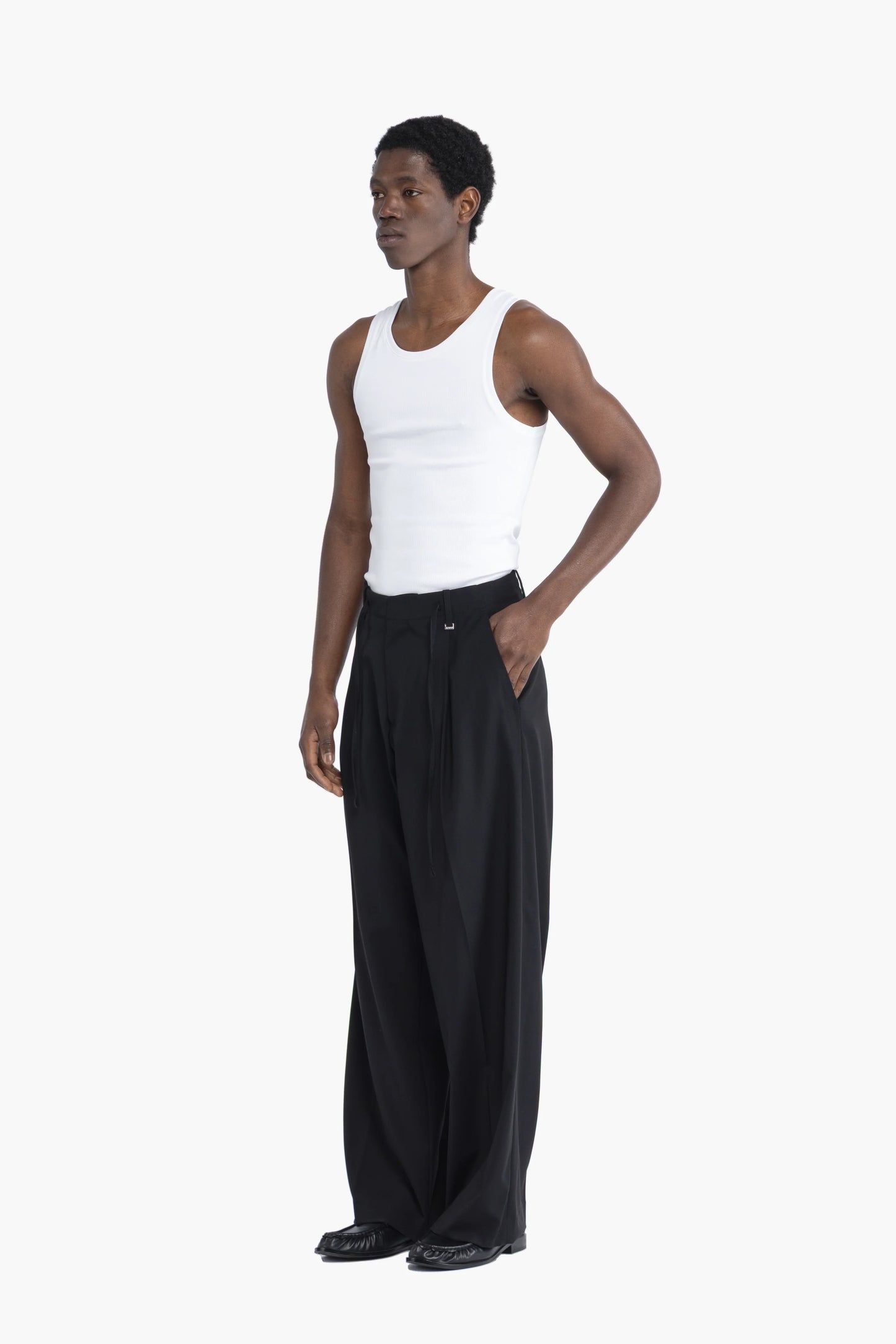 Pantalone con coulisse fondo molto ampio - Nero