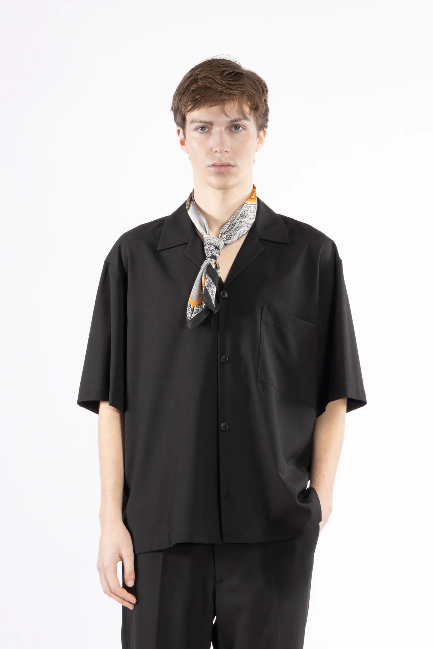 Camicia morbida collo aperto - Nero