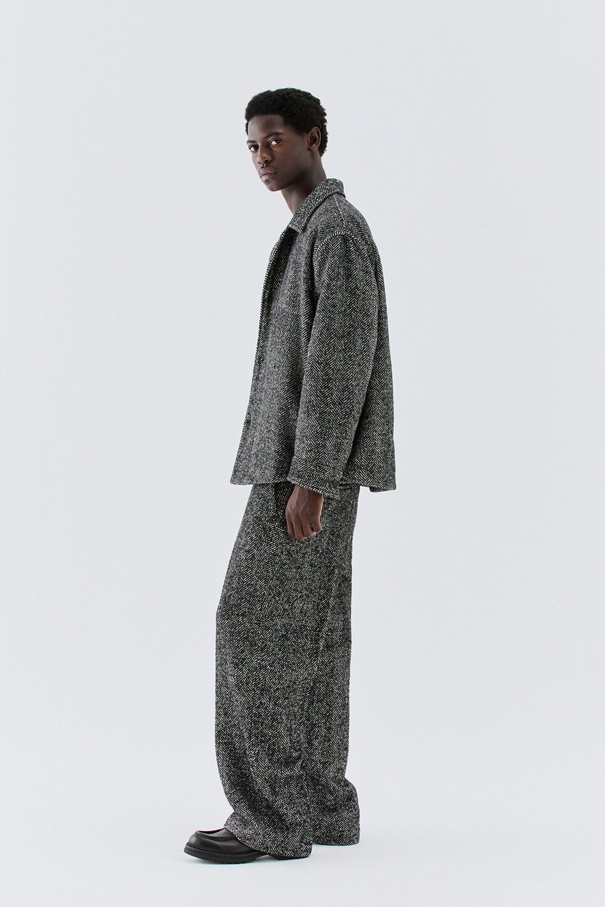 Cappotto corto spigato oversize nero I’M BRIAN CP3867