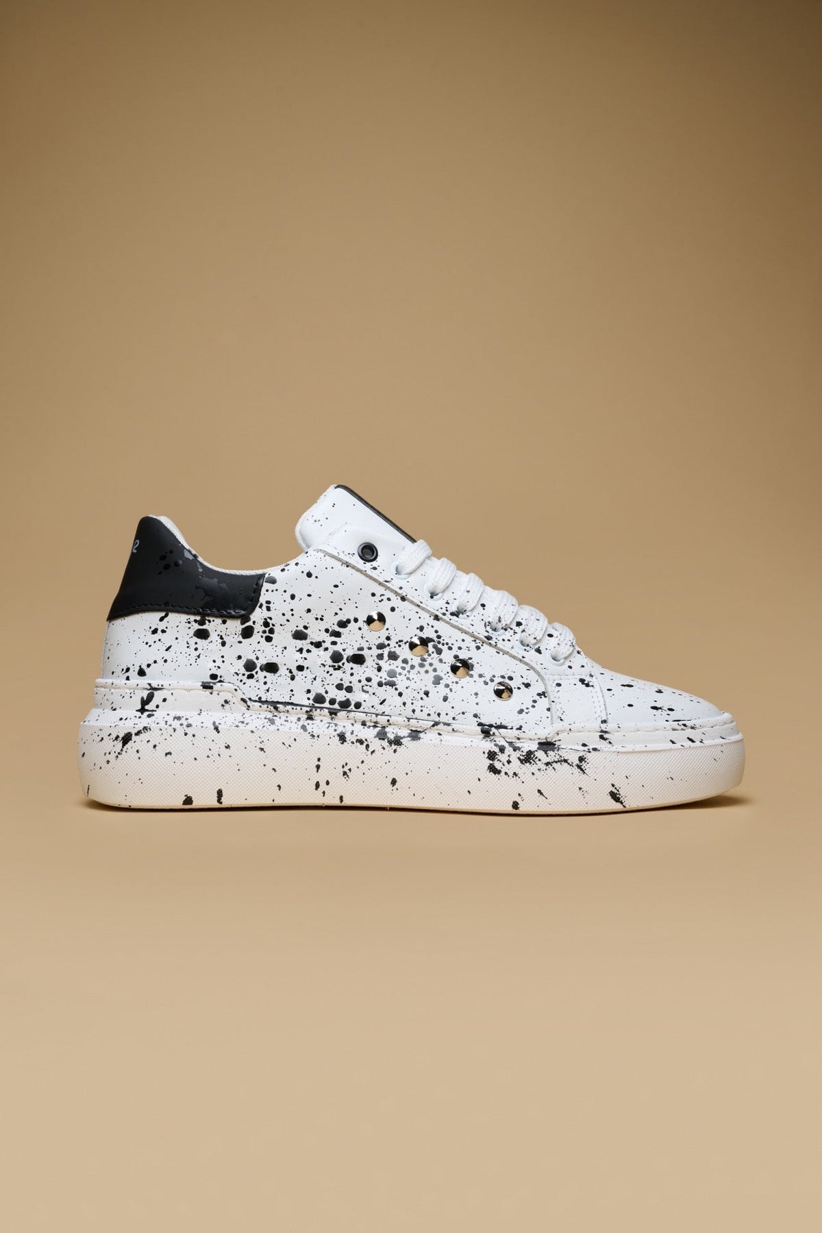 Vegas - Sneakers in pelle con retro nero e borchie V2 Brand
