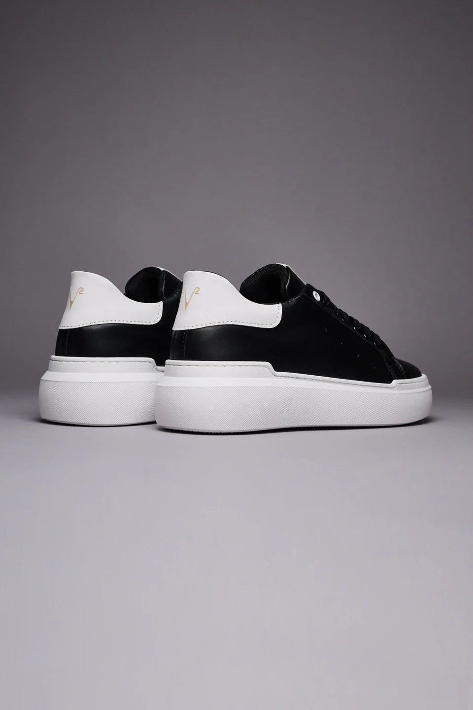 VEGA - Sneakers a suola alta nera retro bianco